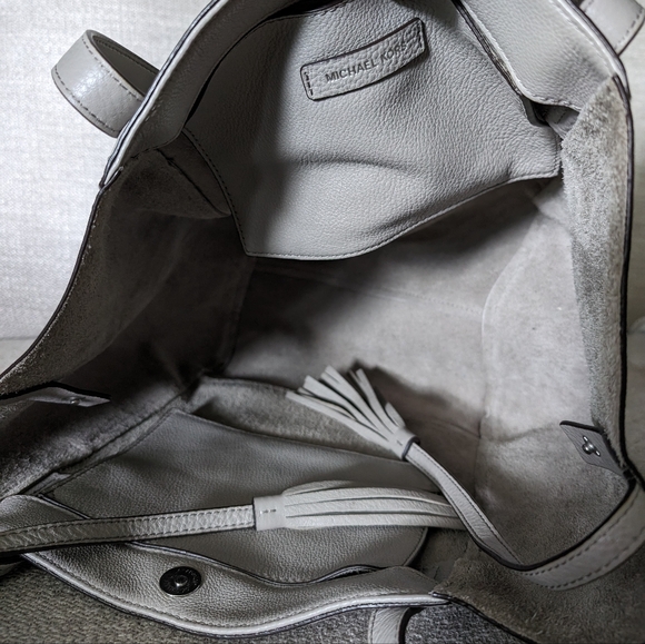 Michael Kors Ashbury Large Grab Leather Bag - Picture 8 of 14